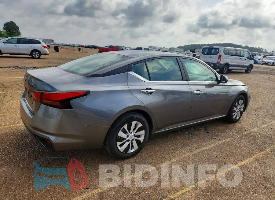1N4BL4BV7PN411611 Photo# 3