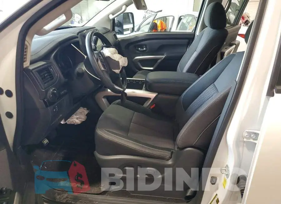 1N6AA1EDXPN109773 Photo# 7
