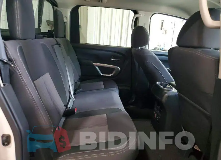 1N6AA1EDXPN109773 Photo# 10