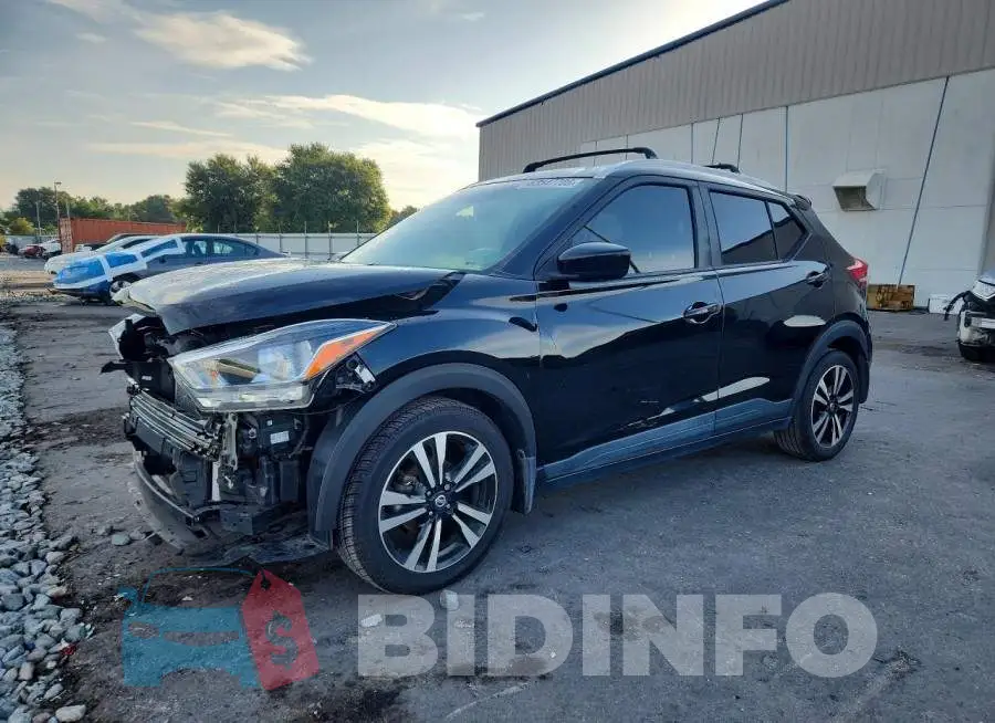 3N1CP5CU8JL522290 Photo# 1