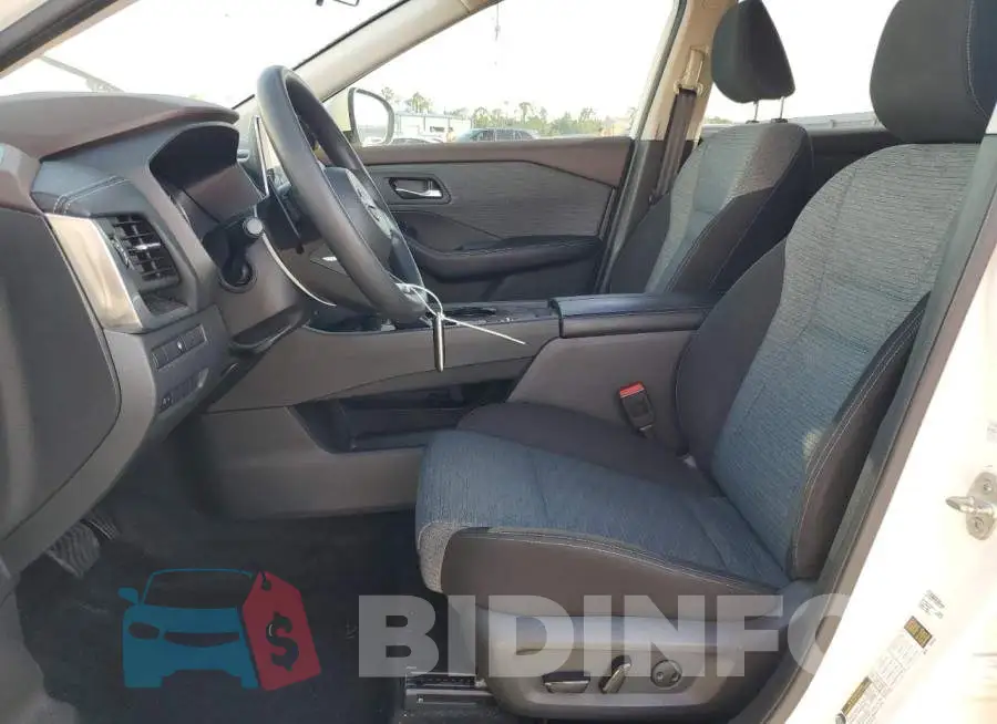 JN8BT3BA0PW404564 Photo# 7