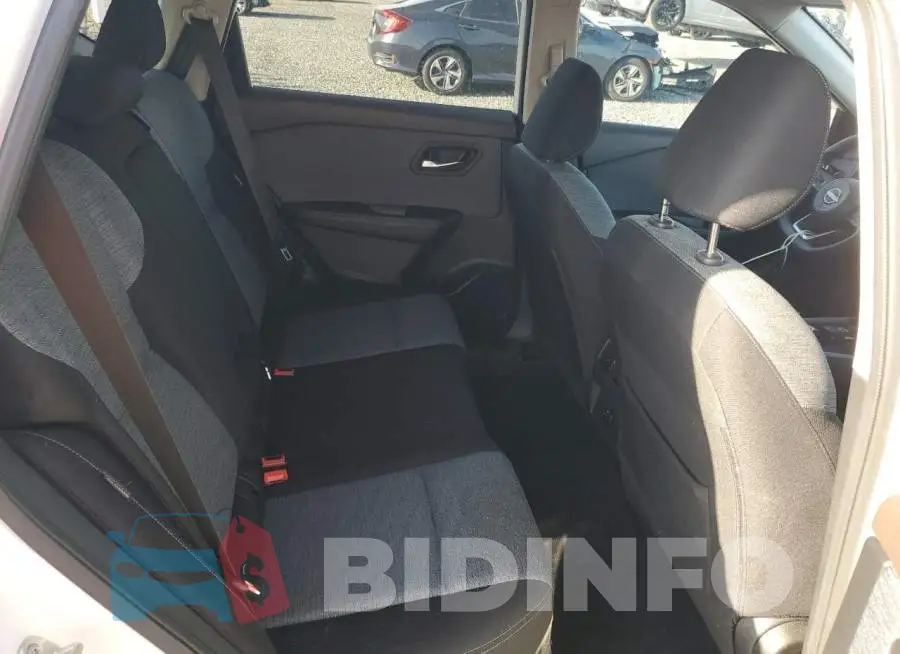 JN8BT3BA0PW404564 Photo# 11