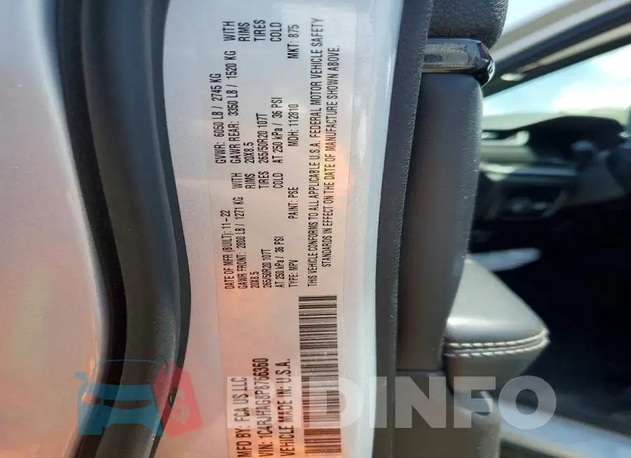 1C4RJHAG8P8766360 Photo# 14