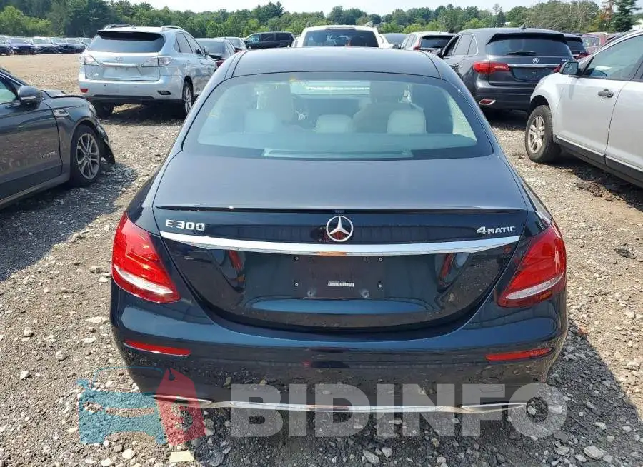 WDDZF4KB2HA128909 Photo# 6