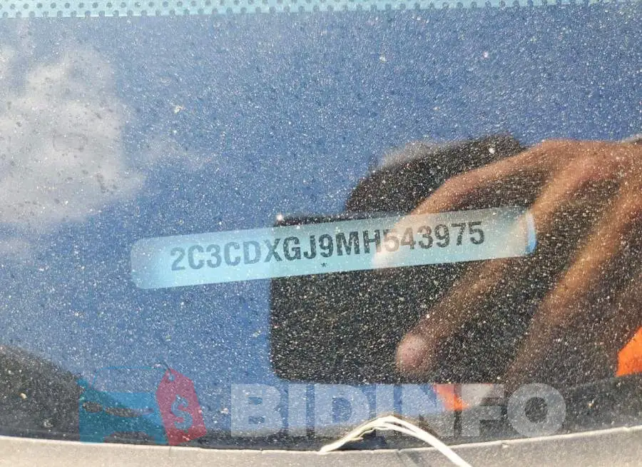 2C3CDXGJ9MH543975 Photo# 12