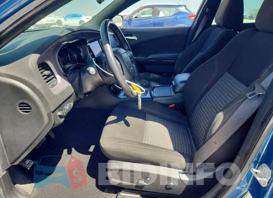 2C3CDXJG4PH565383 Photo# 7