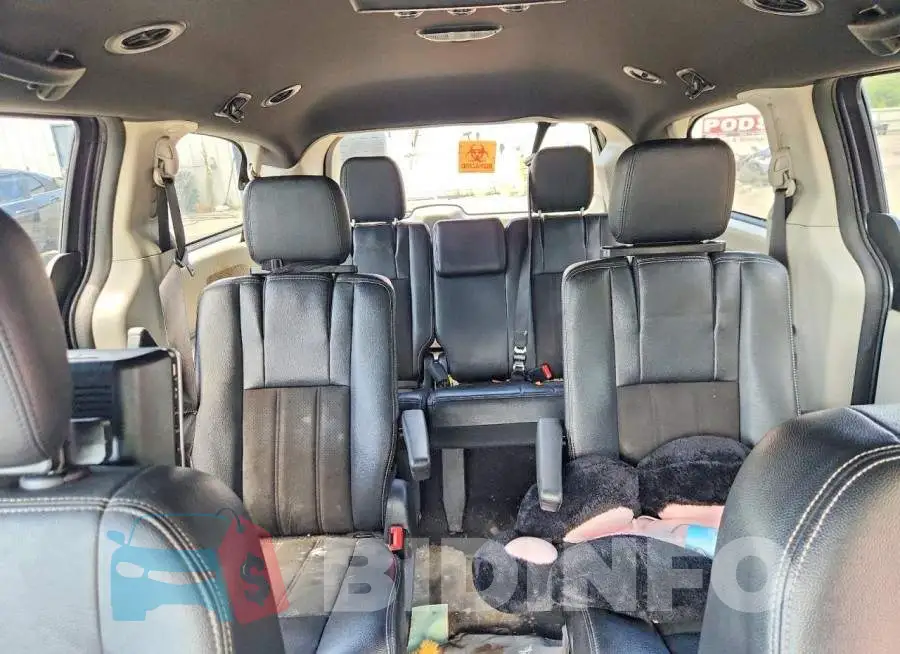 2C4RDGCG9KR800138 Photo# 10