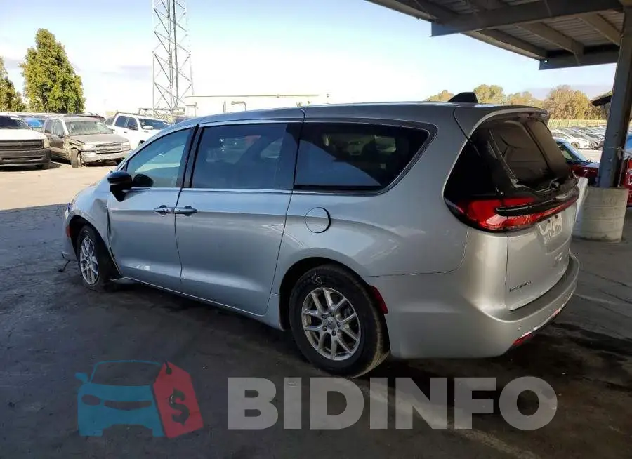 2C4RC1BG9RR170326 Photo# 2