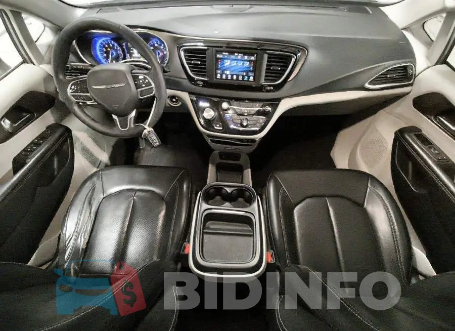 2C4RC1DG1LR266083 Photo# 8