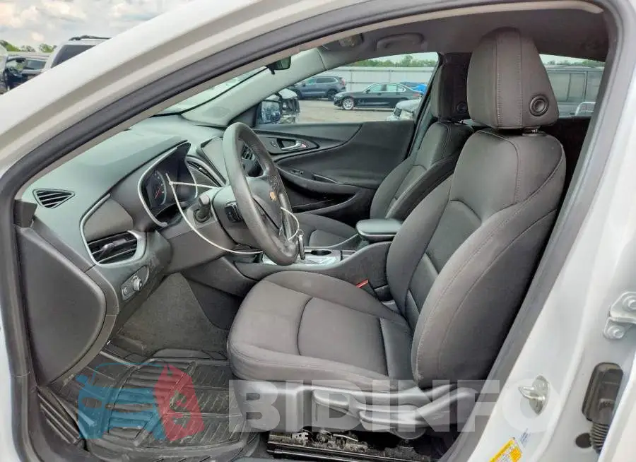 1G1ZB5ST3LF134596 Photo# 7
