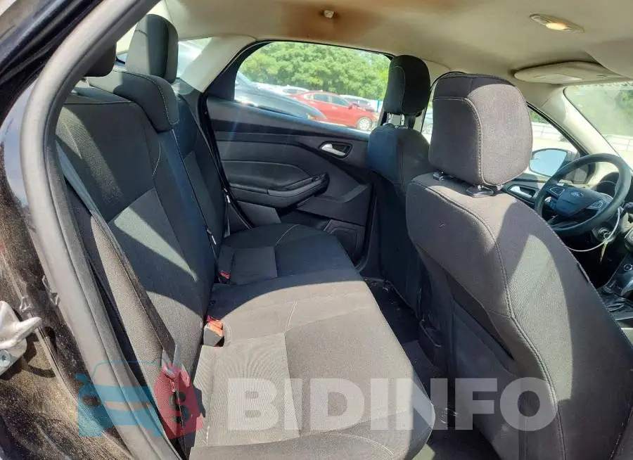 1FADP3F28JL220404 Photo# 10