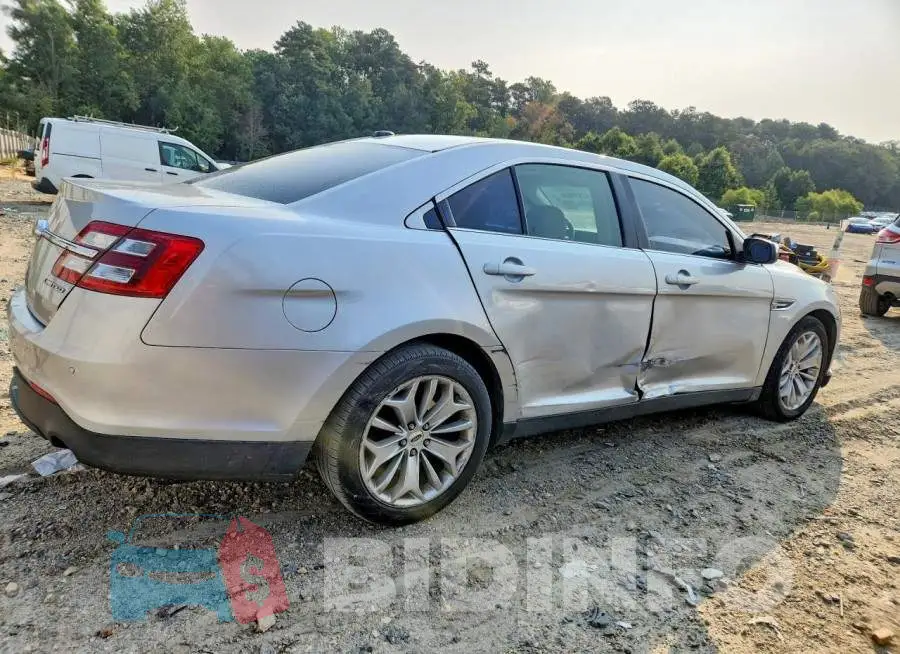 1FAHP2F82JG130433 Photo# 3