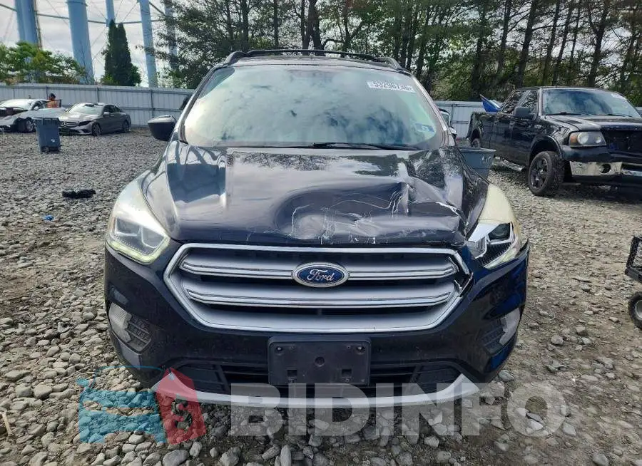 1FMCU9G91HUD71632 Photo# 5