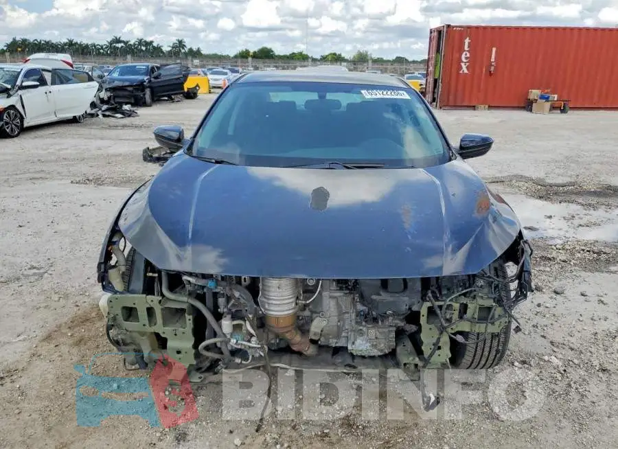 19XFC2F56HE053756 Photo# 5