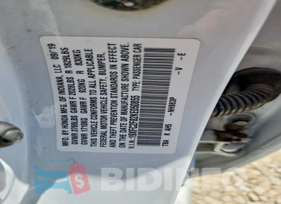 19XFC2F82KE050855 Photo# 12