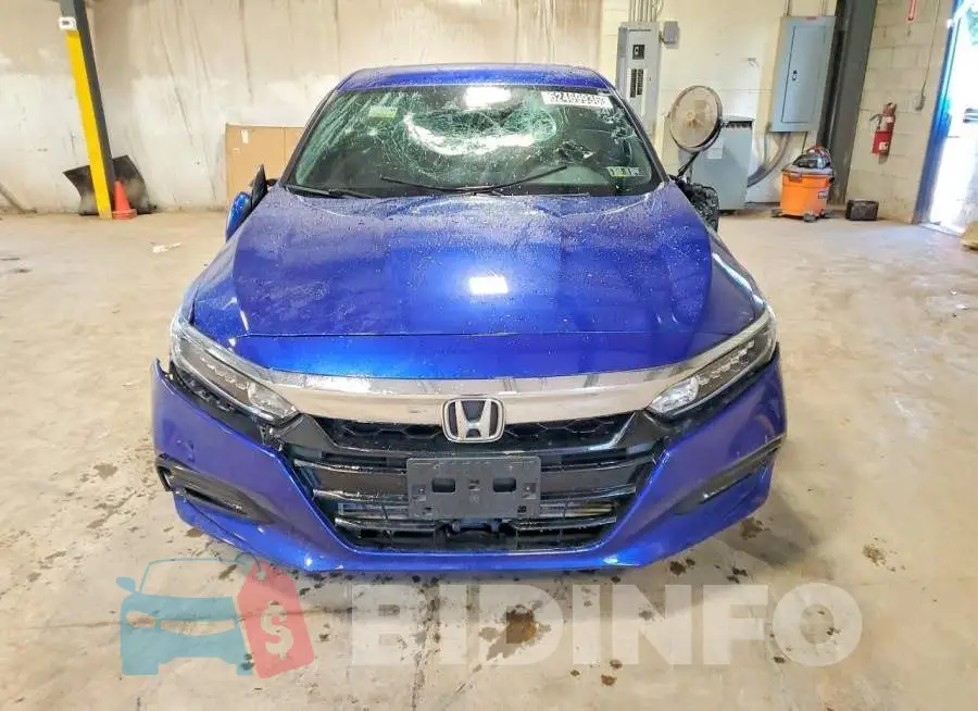 1HGCV1F30KA117078 Photo# 5