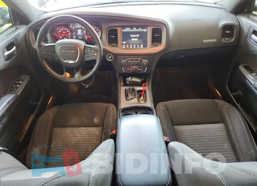 2C3CDXJG9PH657752 Photo# 8