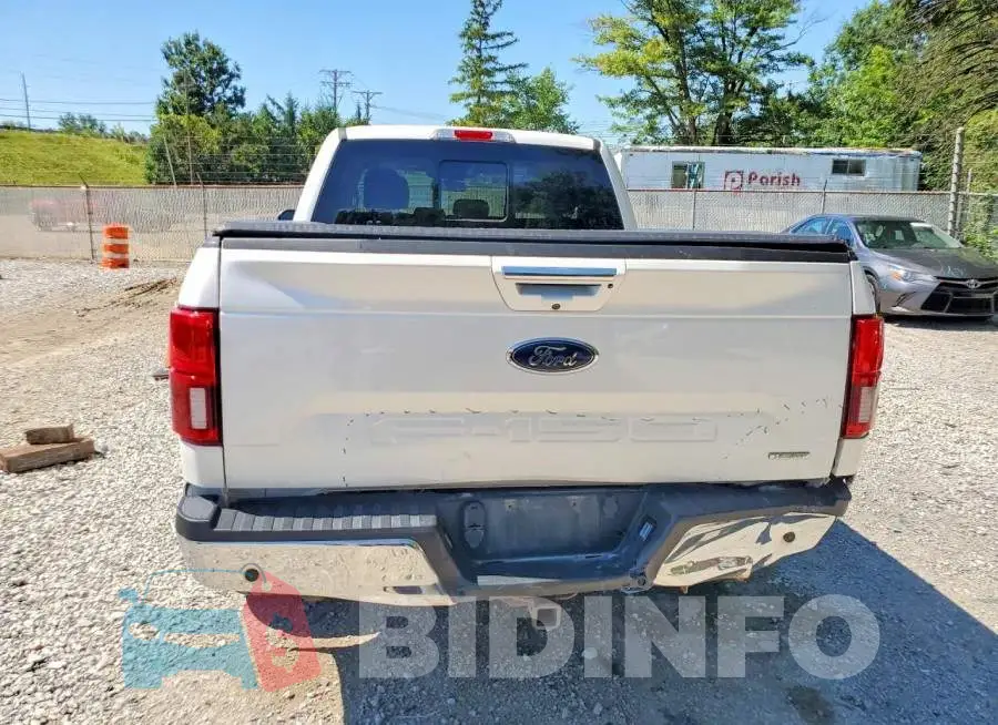1FTFX1E49KFB10083 Photo# 6
