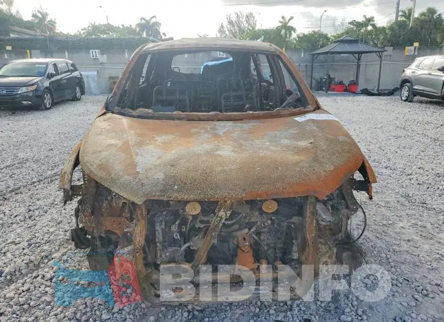5TDZZRFH3KS293844 Photo# 5