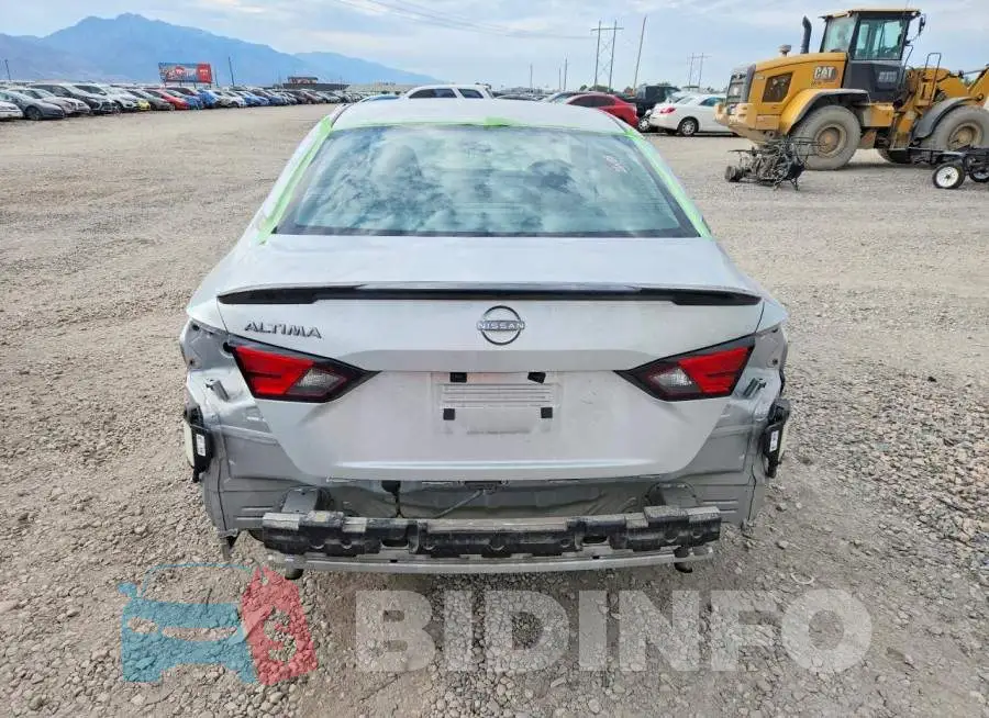 1N4BL4BV1RN360691 Photo# 6