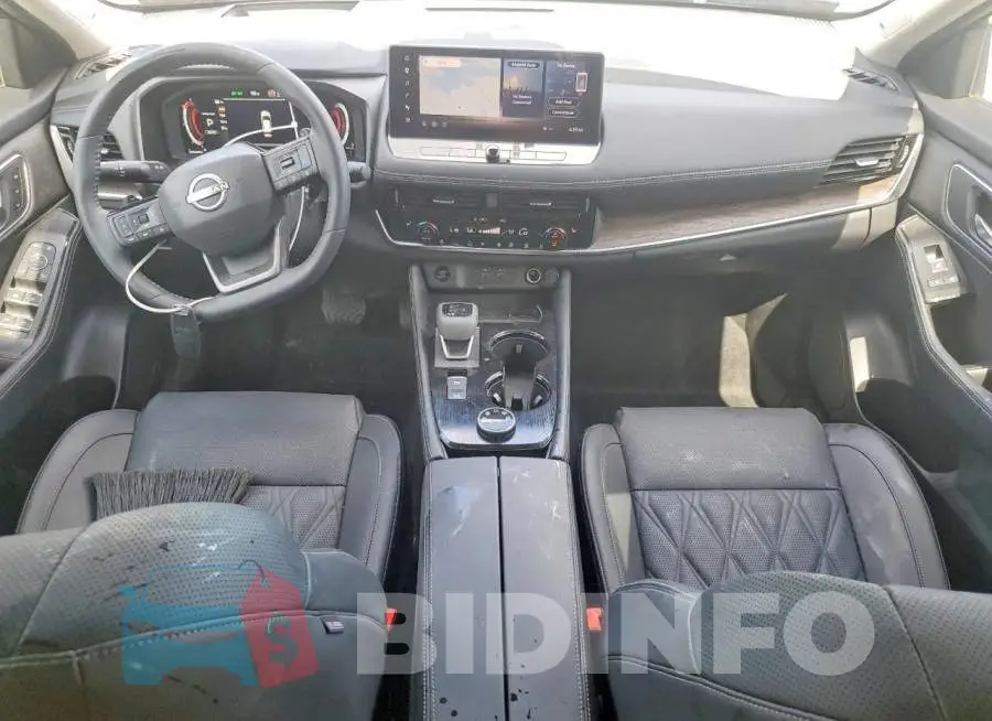 JN8BT3DD2TW472057 Photo# 8