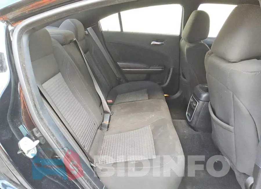 2C3CDXBG8PH640150 Photo# 10