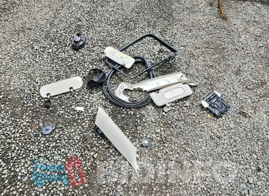 WMZYS7C37J3F44302 Photo# 12