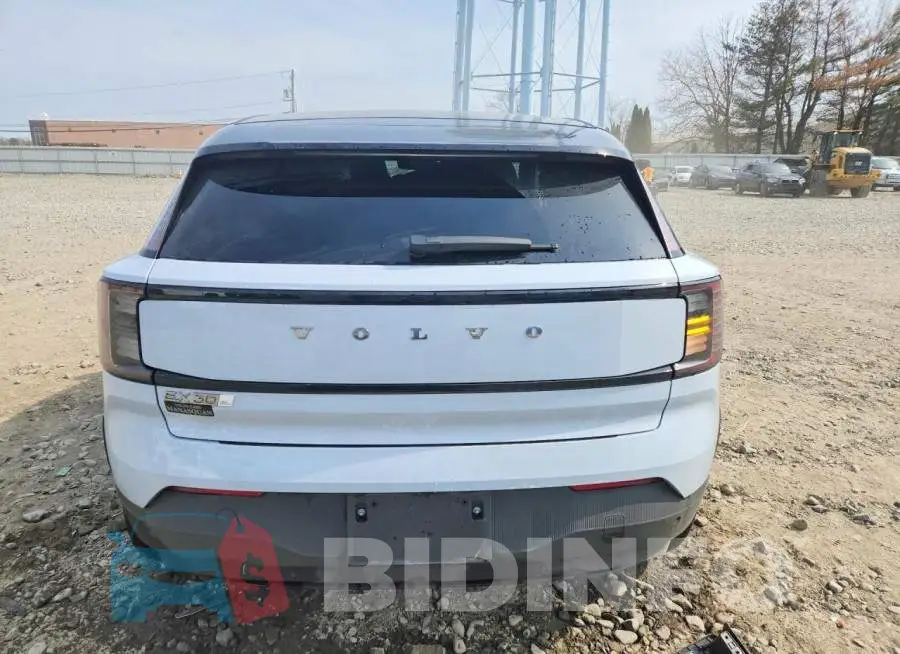 YV4EK3ZK5SS153015 Photo# 6