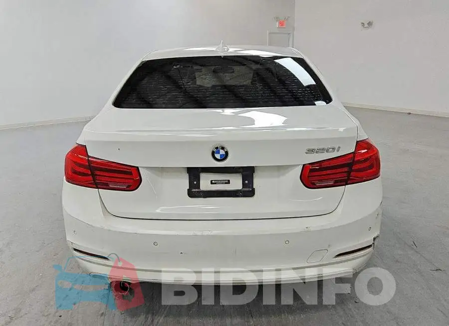WBA8A9C53HK619488 Photo# 6