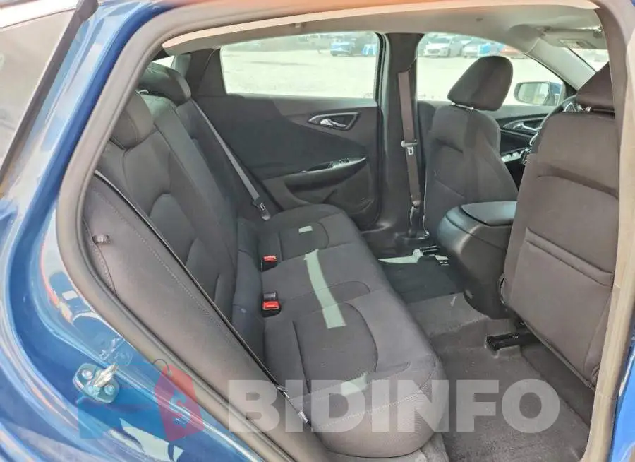 1G1ZB5ST4SF112413 Photo# 10