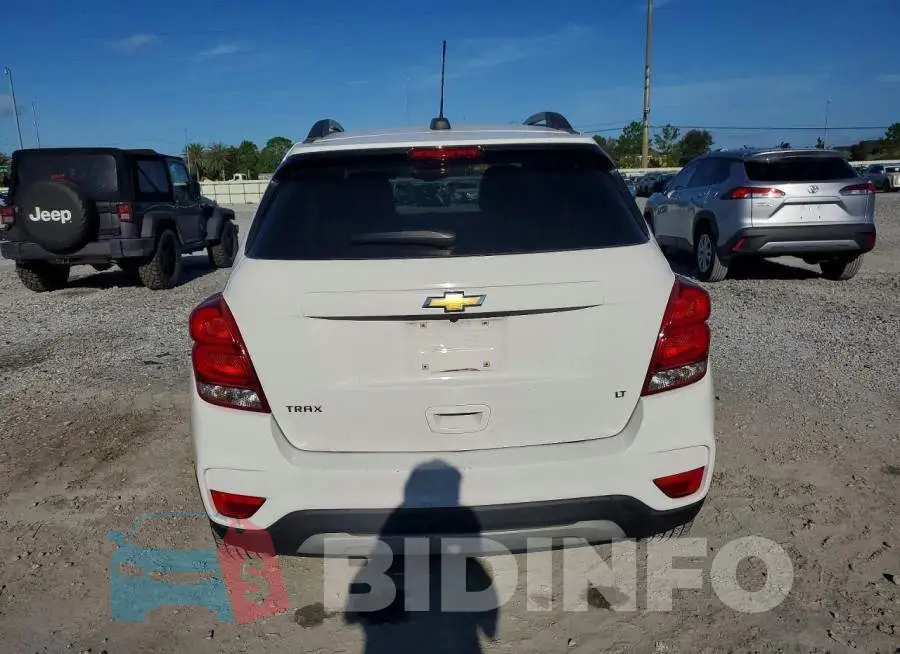 KL7CJLSB6KB841917 Photo# 6