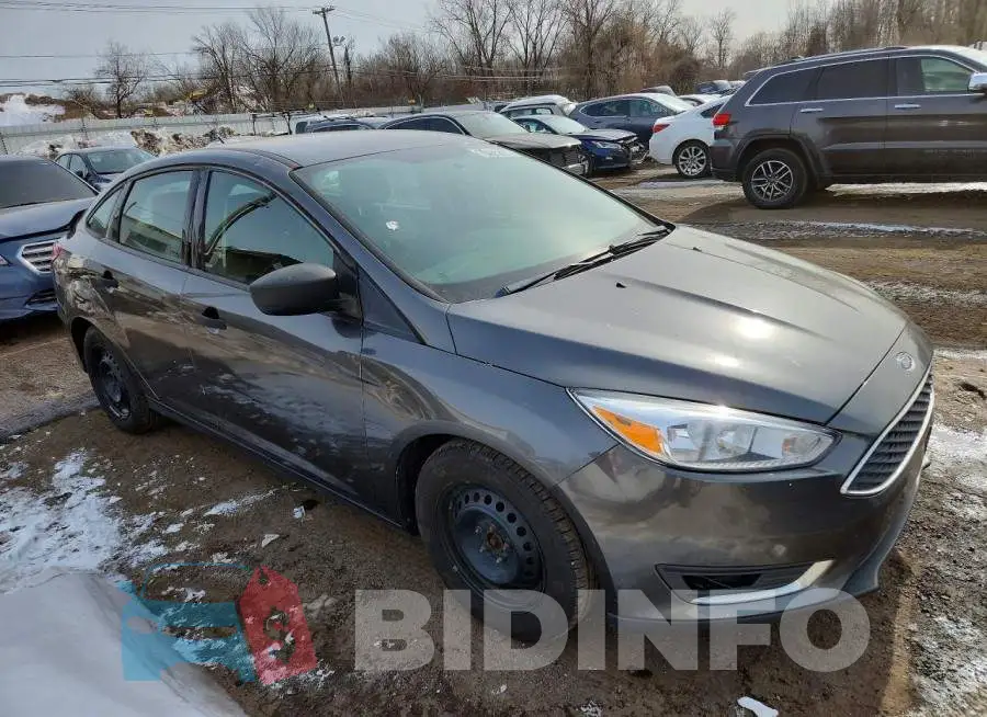 1FADP3E26JL300138 Photo# 4