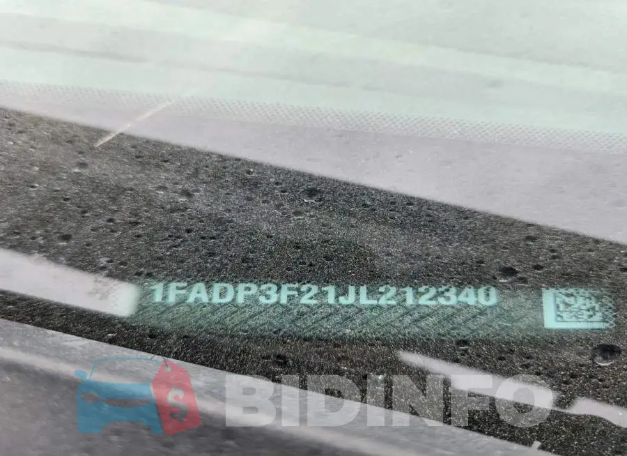 1FADP3F21JL212340 Photo# 12