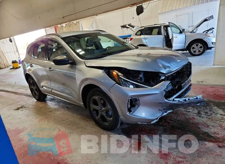 1FMCU9MN2RUA90572 Photo# 4
