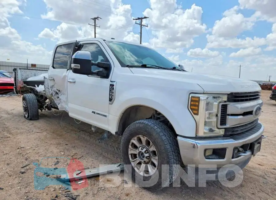 1FT8W3BT0HEC52923 Photo# 4