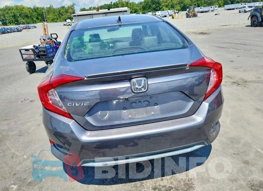 19XFC1F79KE008975 Photo# 6