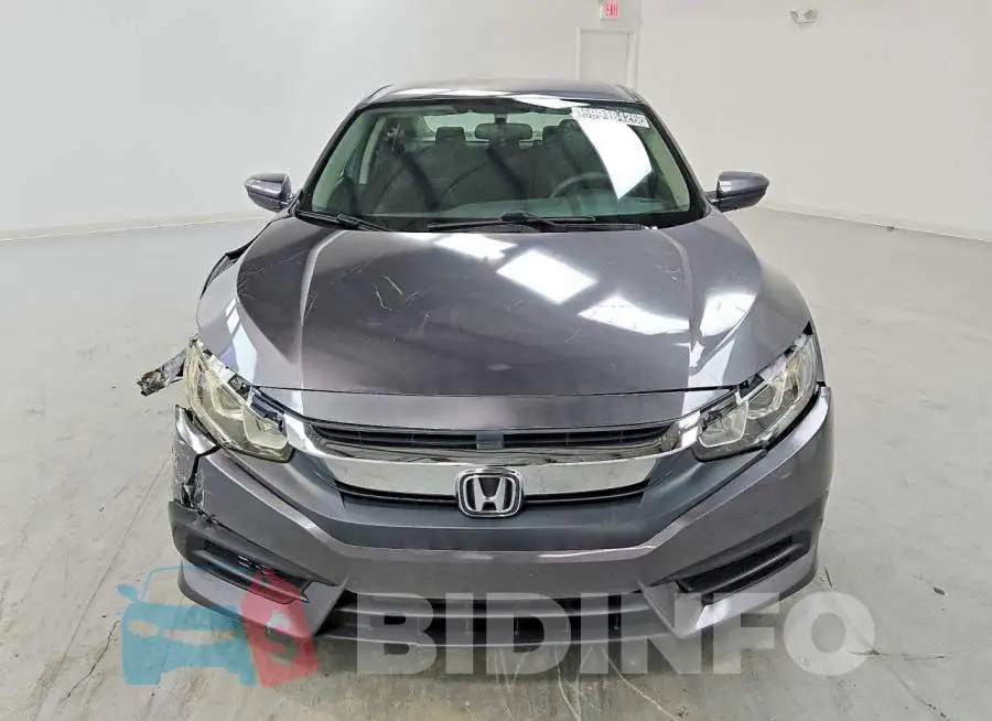 19XFC2F54JE203823 Photo# 5