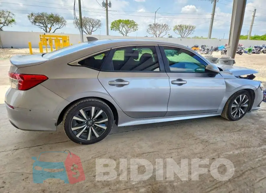 JHMFE1F78NX009418 Photo# 3