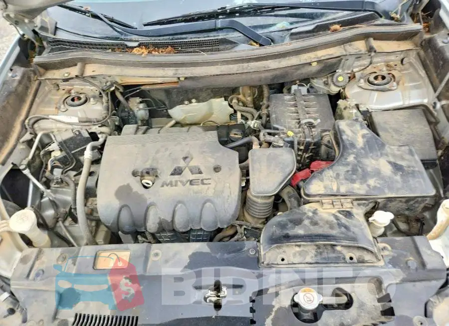 JA4AD3A31JZ005380 Photo# 12