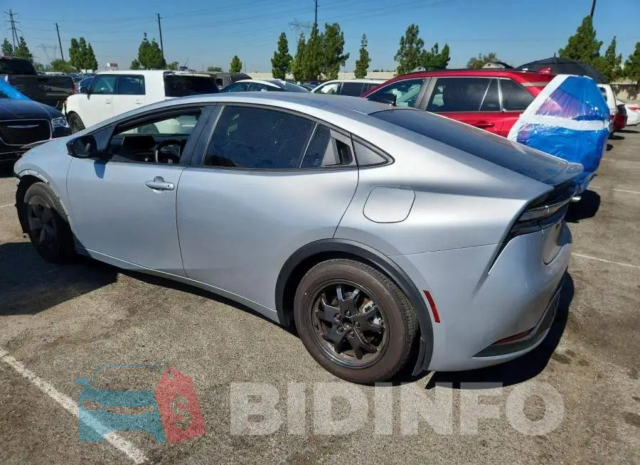 JTDACACUXT3056112 Photo# 2
