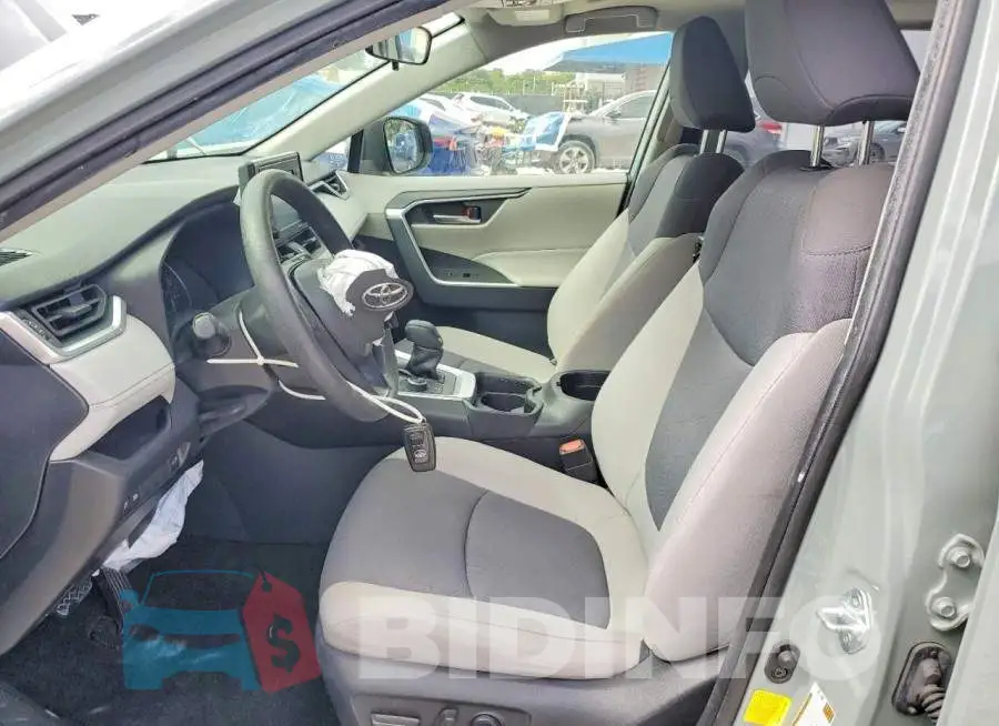 JTMRWRFV1LD056085 Photo# 7