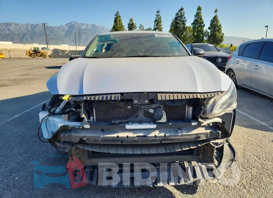 1N4BL4CV1PN323877 Photo# 5