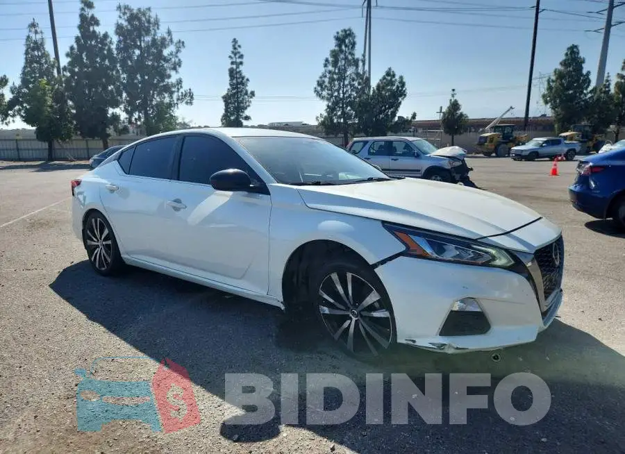 1N4BL4CV3LC187757 Photo# 4