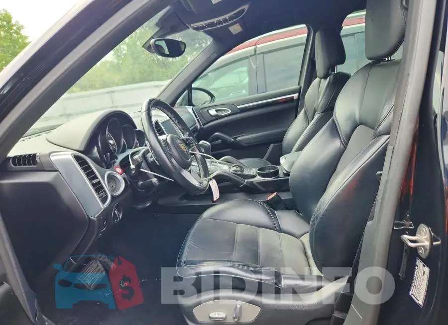 WP1AA2A25HKA81735 Photo# 7