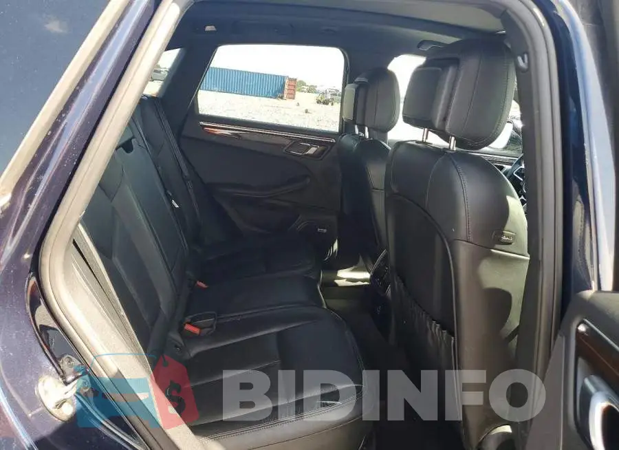 WP1AB2A56LLB35070 Photo# 10