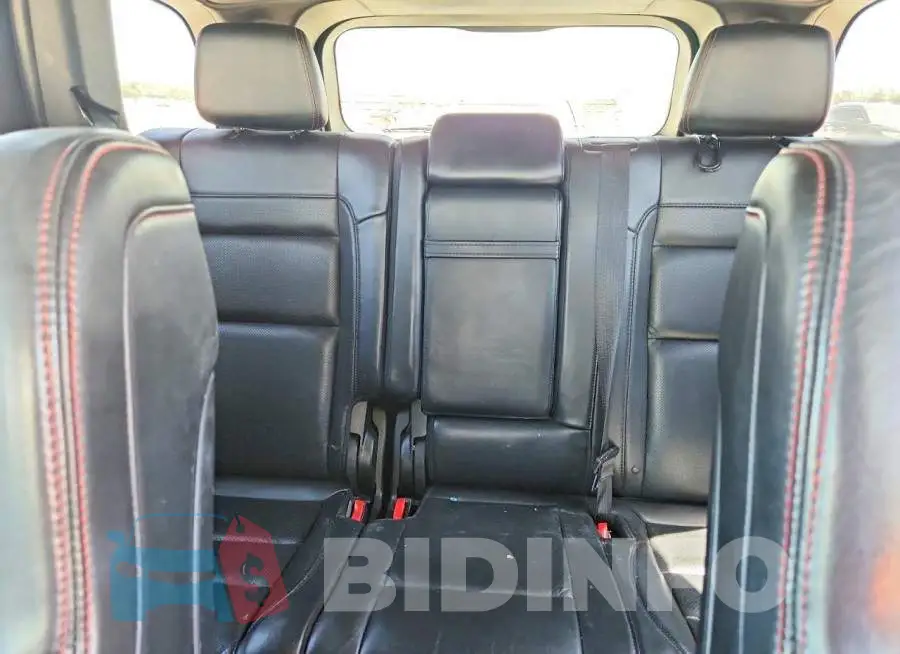 1C4RJFLG1HC811140 Photo# 10