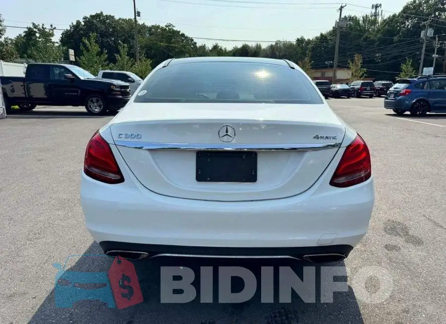 WDDWF4KB6HR254162 Photo# 5