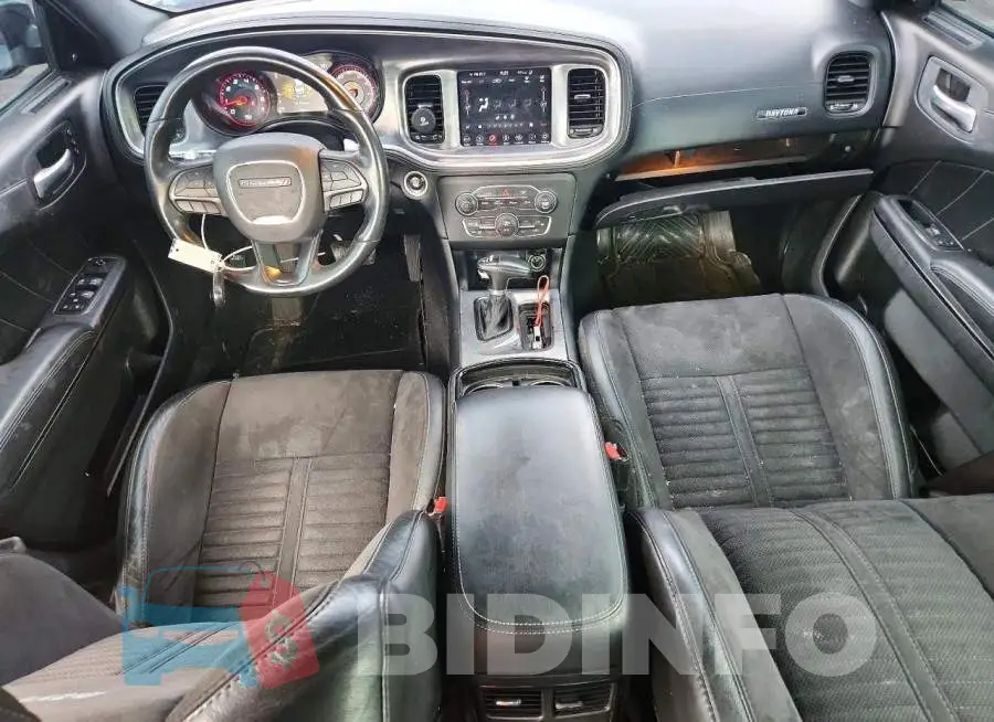 2C3CDXCT2KH704820 Photo# 8