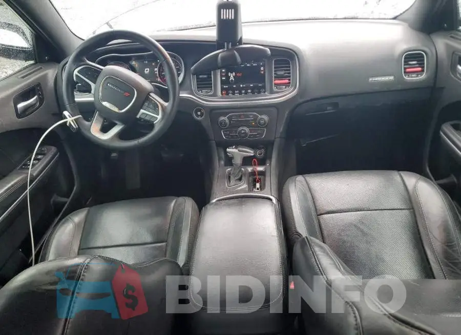 2C3CDXHG5JH158136 Photo# 8