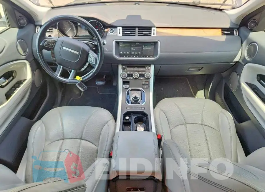 SALVR2BG8HH205587 Photo# 8
